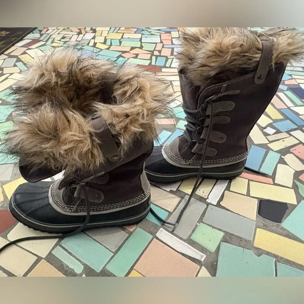 EUC- Sorel- JOAN OF ARCTIC™ Women's Waterproof Boot-Sz 10